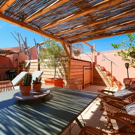 Private Rooftop St Tropez דירה *
